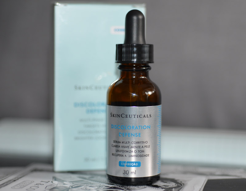 Discoloration defense Skinceuticals, para clarear as manchas e deixar a pele iluminada