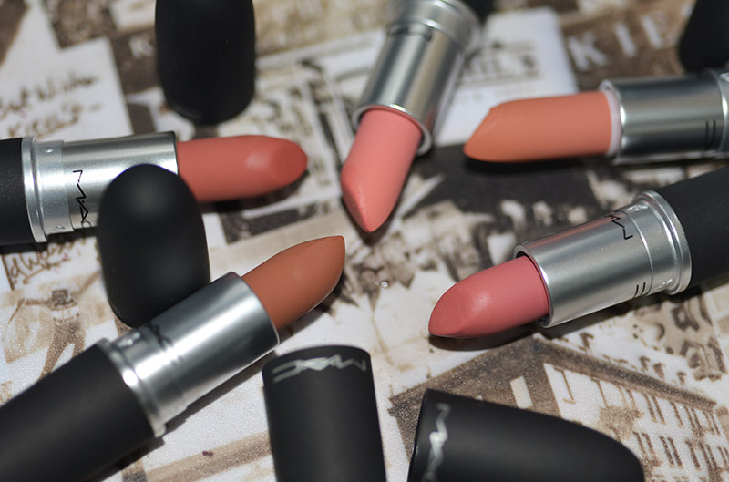 Resenha e cores do batom em pó Powder Kiss Lipstick da MAC