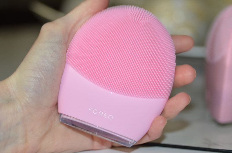 Resenha da escova facial FOREO LUNA 3 | A versão aprimorada que combina limpeza de pele profunda e massagem facial guiadas por app