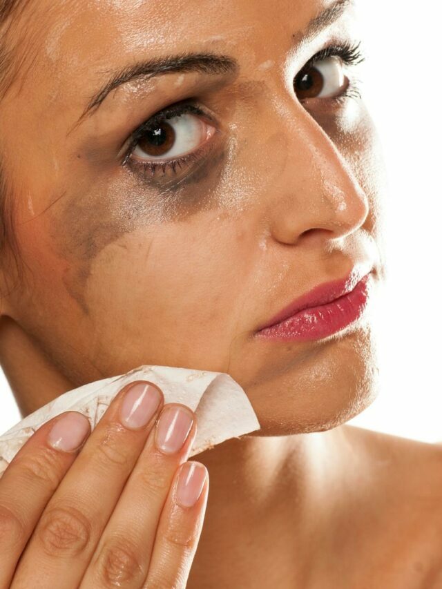 Como remover a maquiagem corretamente