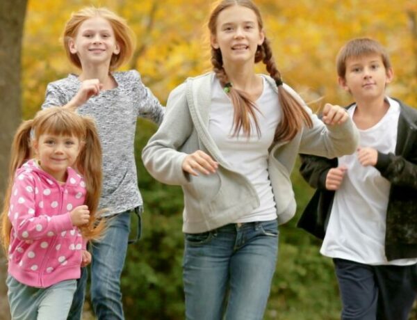 cropped-criancas-correndo-felizes.jpg