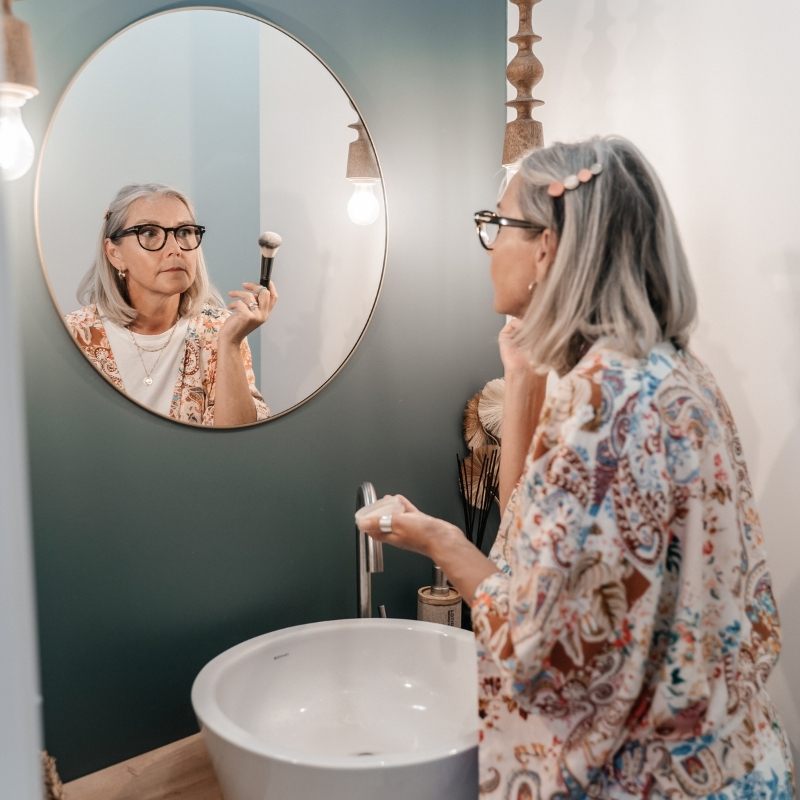 Mulher se maquinado para sair 